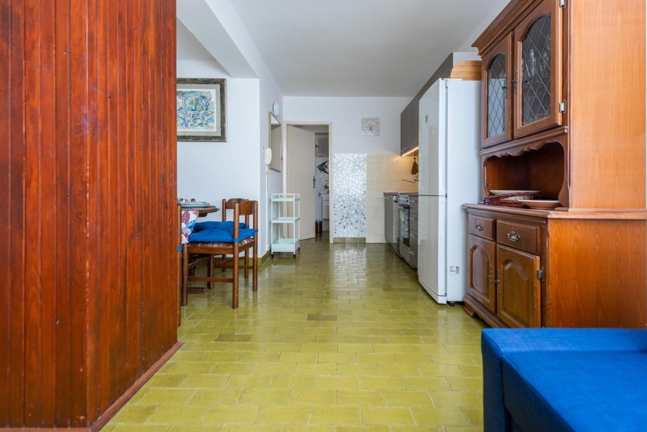 Mercedes Villa